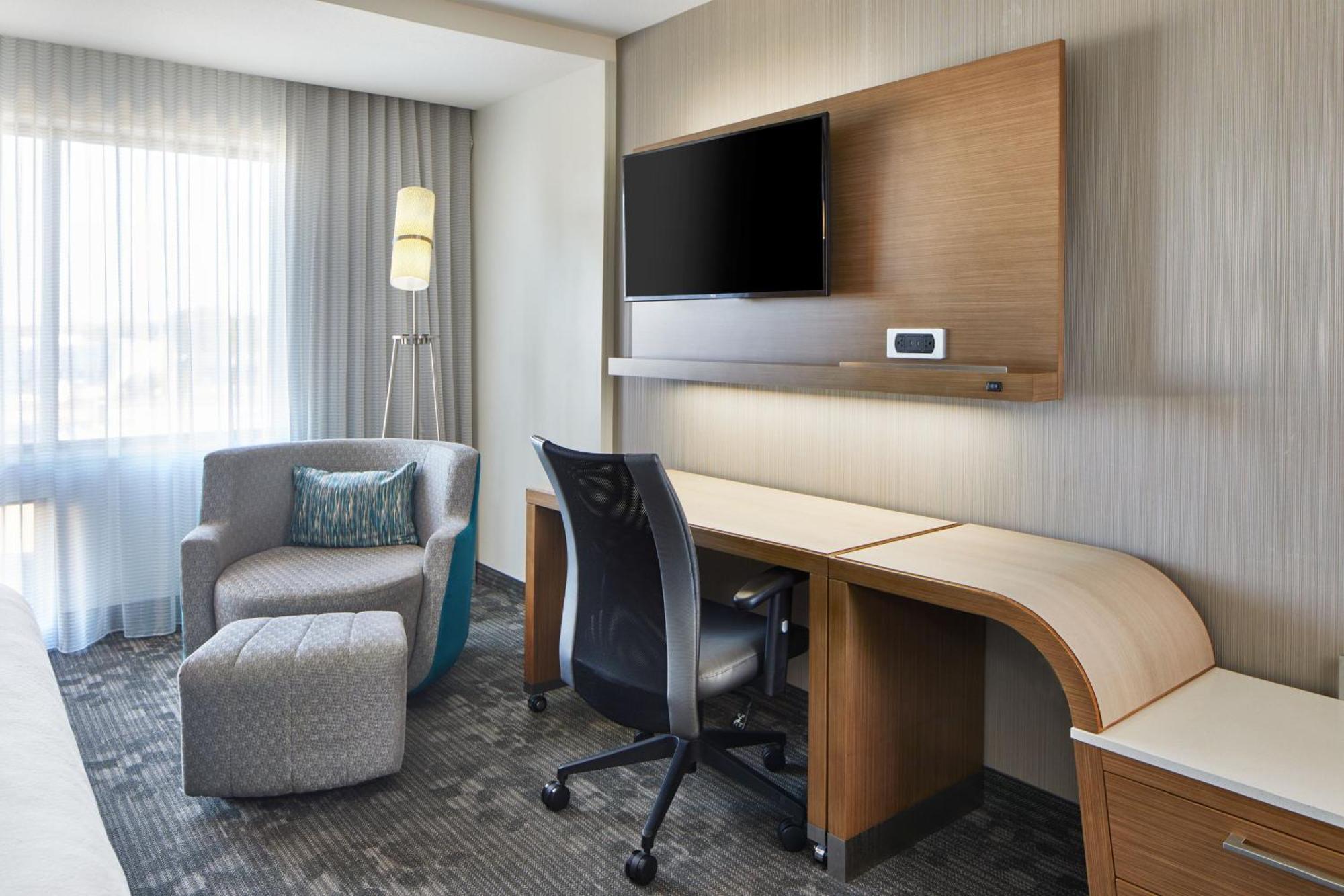 คอร์ตยาร์ด แอตแลนตา ลิเทีย สปริง Hotel ลิเธีย สปริงส์ ภายนอก รูปภาพ